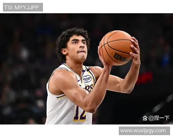 独行侠客场击败鹈鹕，多诺万表现出色，震撼全场